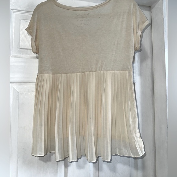 American Eagle Happy Hour Short Sleeve Top w/ Pleated Lower Back - Picture 5 of 8